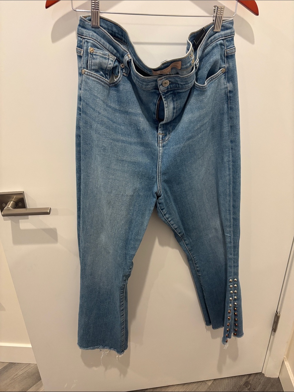 7FAM Women Sz34 Blue Women's Stud-Trim Straight Jeans